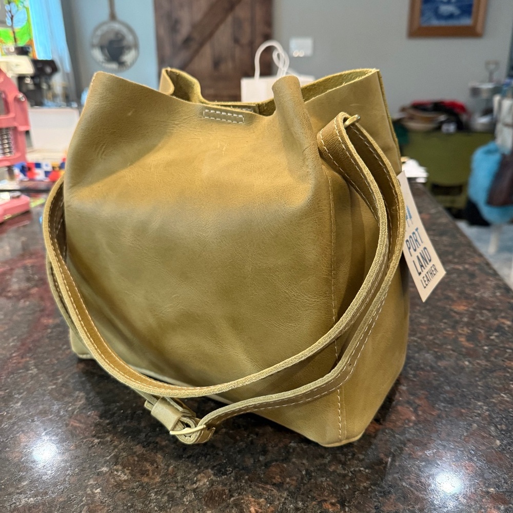 Portland Leather Goods Anjou Butterfly Bag